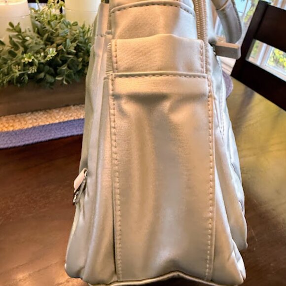 IHKWIP Convertible Everyday Explorer Backpack/Crossbody/Shoulder Silver Bag - Picture 8 of 13